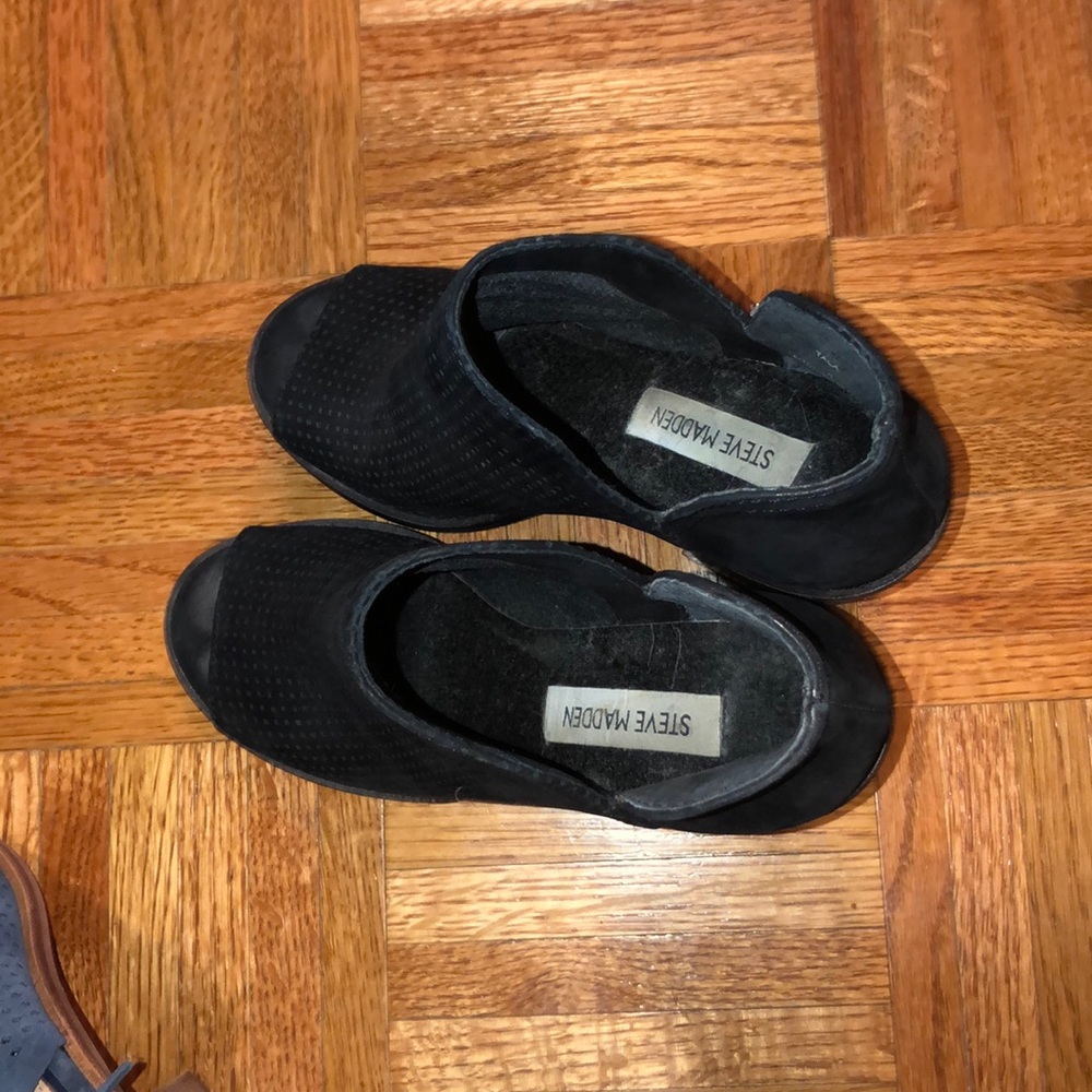 Shoes - Picture 2 of 4